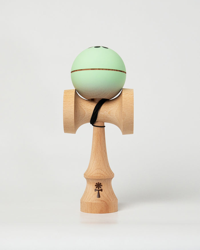 KIN PRIME Kendama – Mint – front view on white background